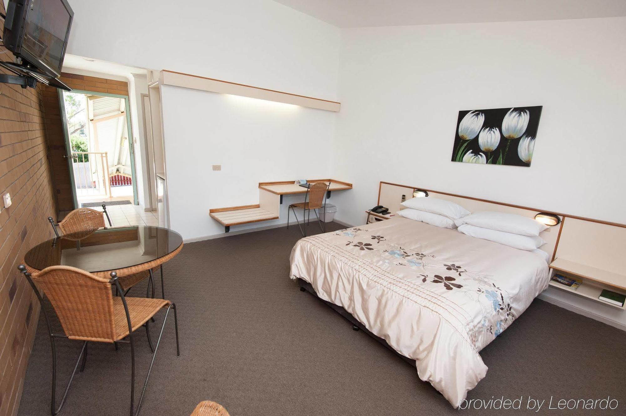 Wild Scotsman Motor Inn Gin Gin Qld Экстерьер фото