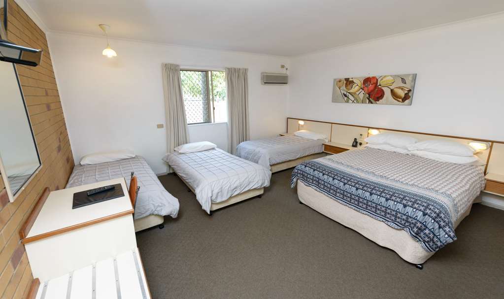 Wild Scotsman Motor Inn Gin Gin Qld Номер фото